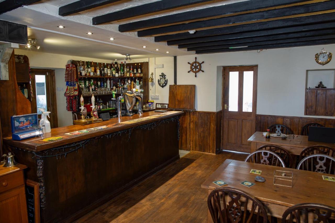 The Anchor Inn Хартленд Экстерьер фото